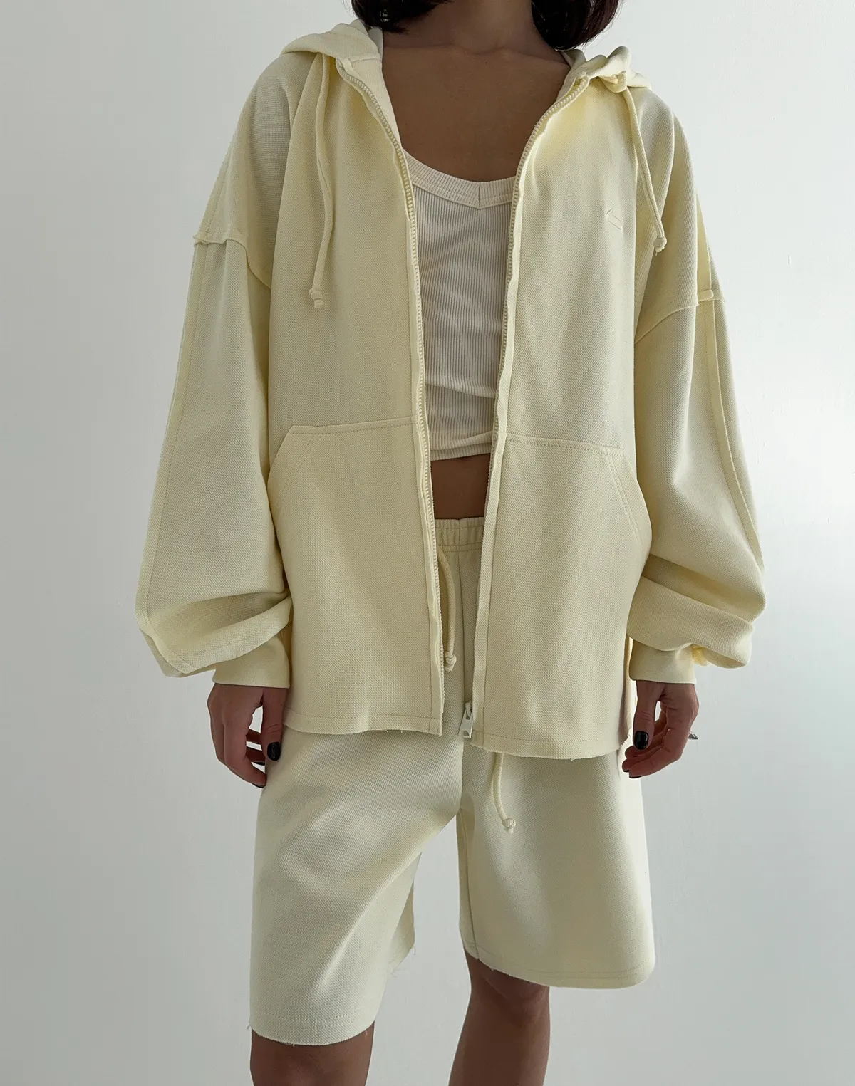 Зіпер оверсайз з декоративними швами, пастельно-жовтий - Фото 6