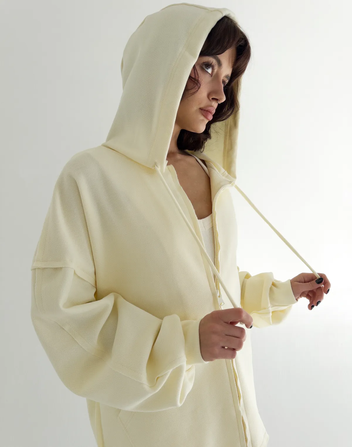 Комплект оверсайз зіпер з декоративними швами та шорти середньої довжини, пастельно-жовті - Фото 5