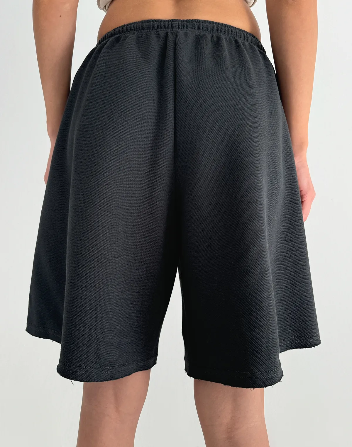 Шорти середньої довжини вільного крою, графітові - Фото 2