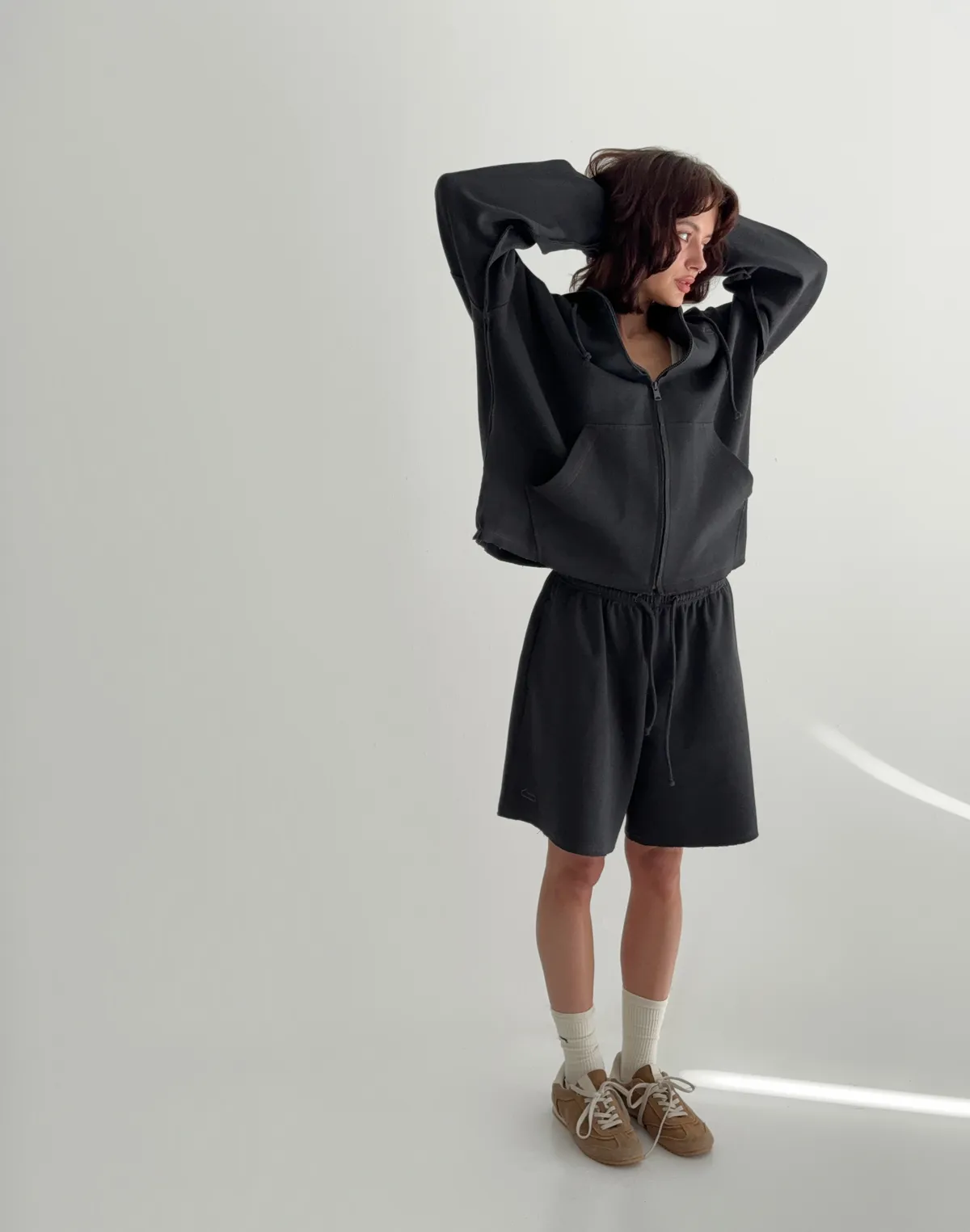 Шорти середньої довжини вільного крою, графітові - Фото 1