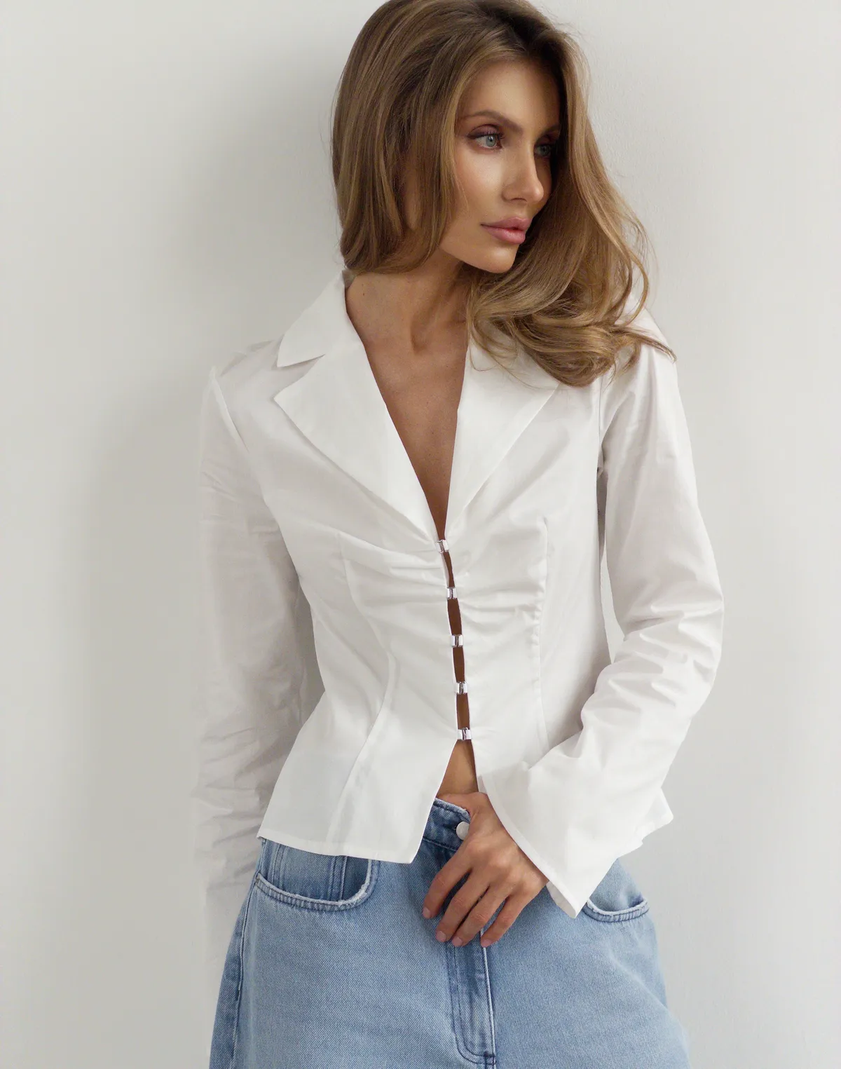 Сорочка на декоративних застібках, молочна - Фото 5
