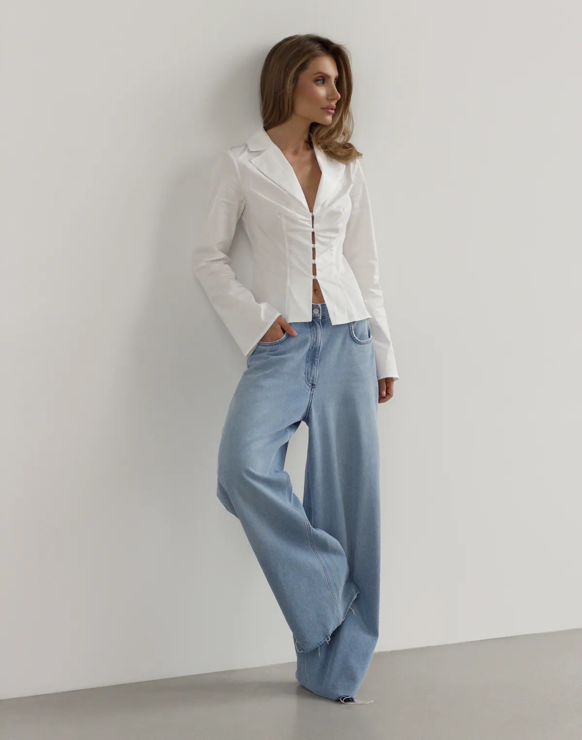 Сорочка на декоративних застібках, молочна - Фото 4