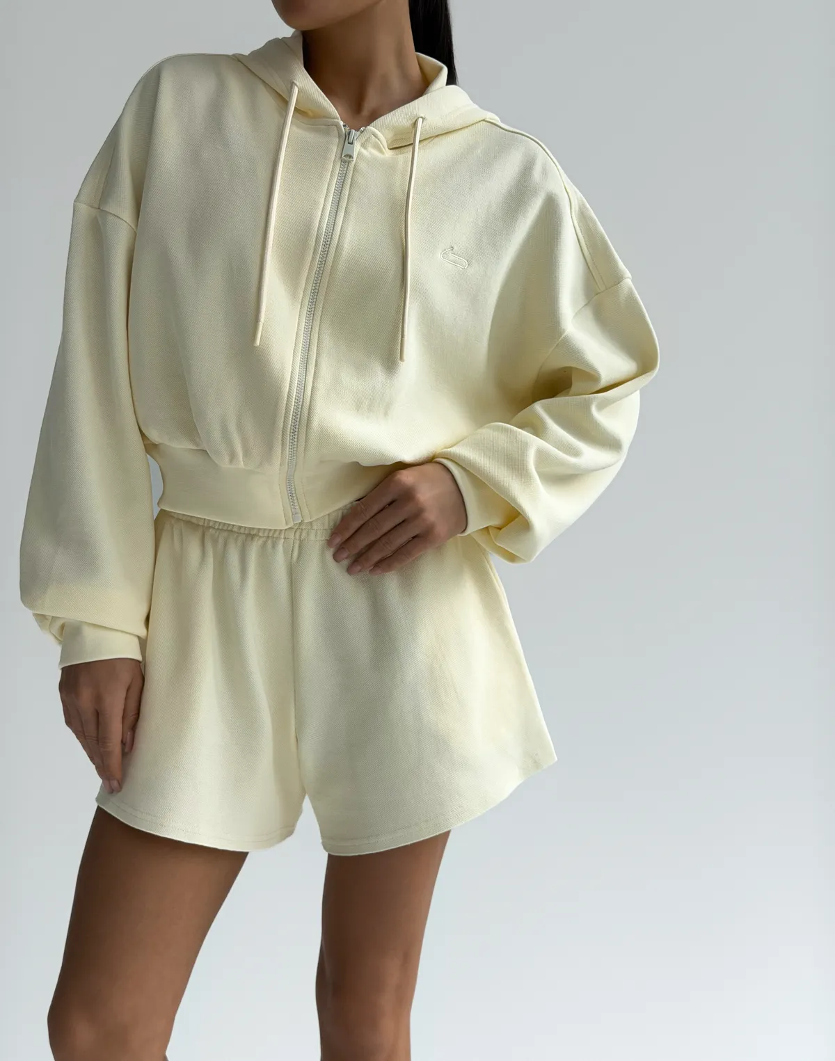 Зіпер оверсайз вкорочений з капюшоном, вершкове масло - Фото 8