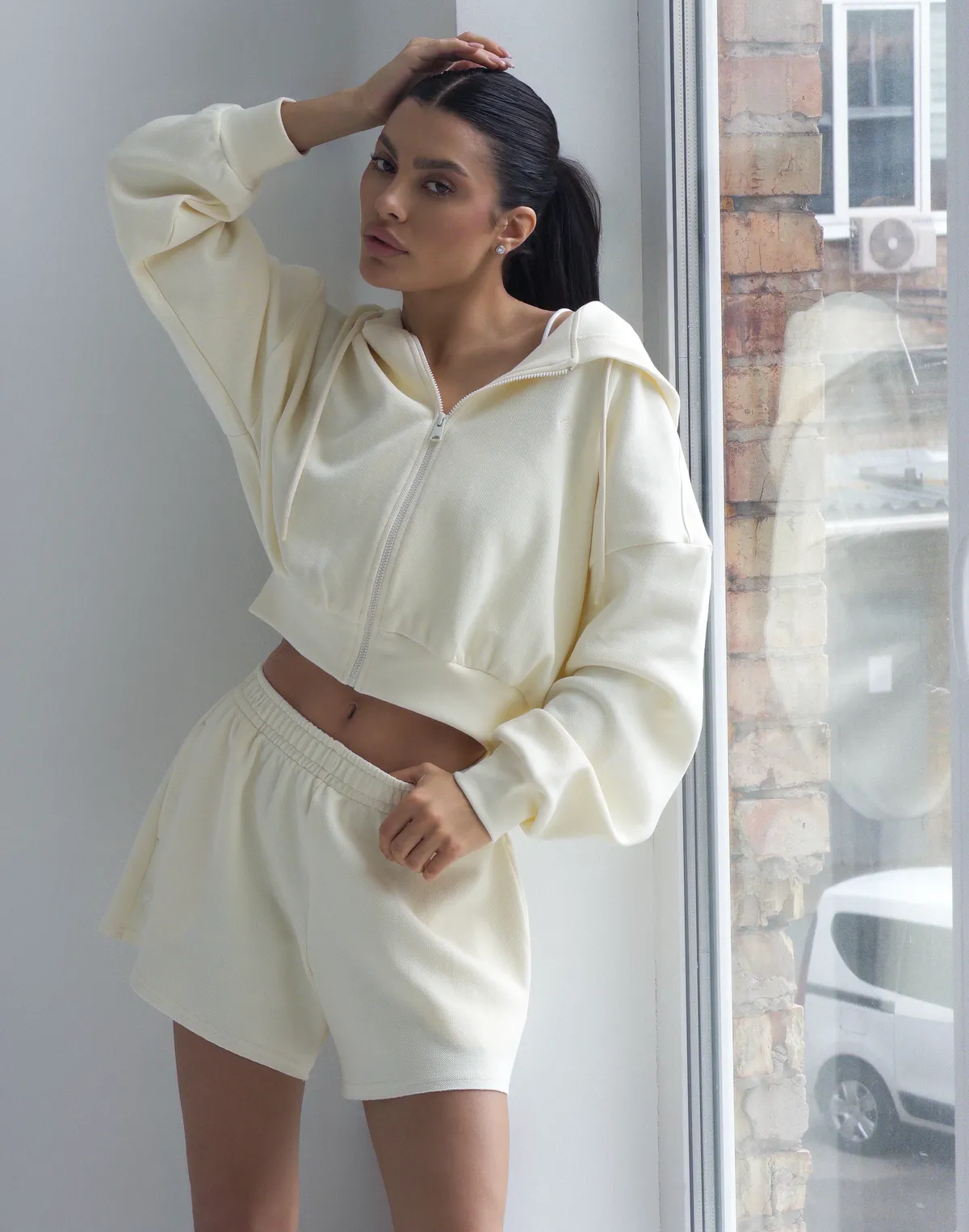 Зіпер оверсайз вкорочений з капюшоном, вершкове масло - Фото 4