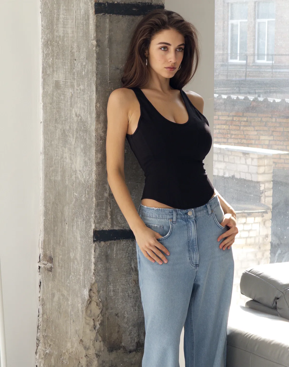 Майка з декоративними швами з ефектом моделювання фігури, чорна - Фото 1