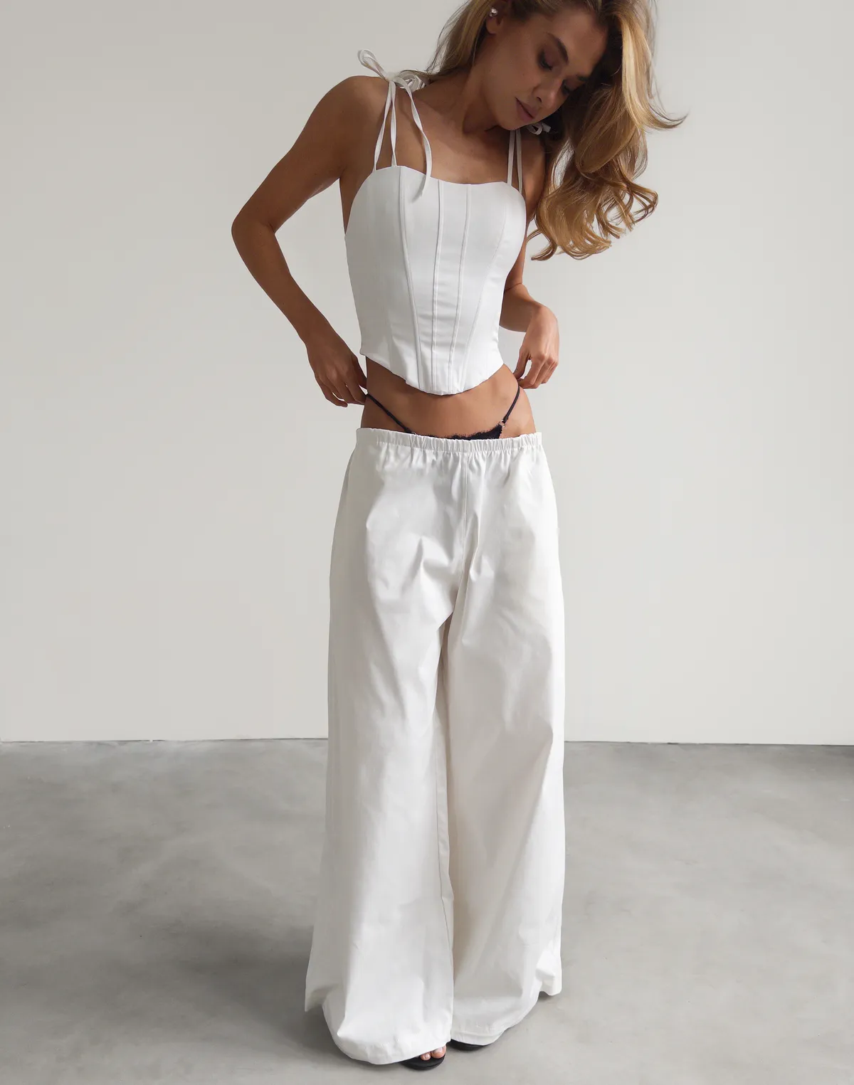 Топ з корсетними лініями та шнурівкою на спині, молочний - Фото 8