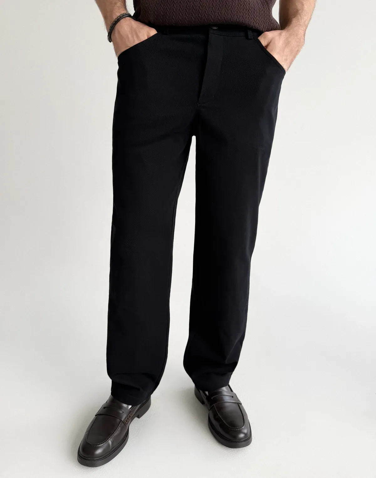 Męskie spodnie bawełniane o luźnym kroju, czarne - Фото 7