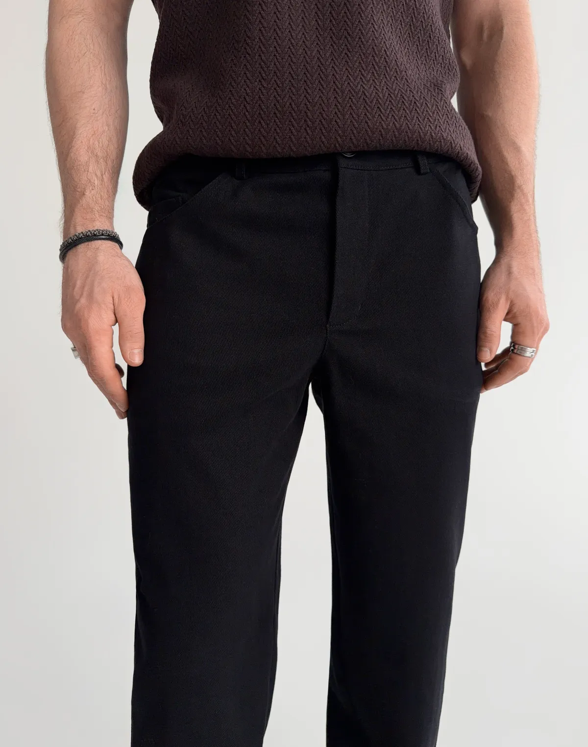 Męskie spodnie bawełniane o luźnym kroju, czarne - Фото 6