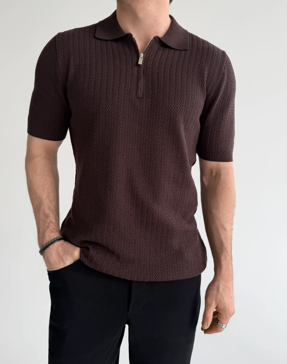 Koszulka polo męska z zamkiem błyskawicznym, czekoladowa - Фото 4