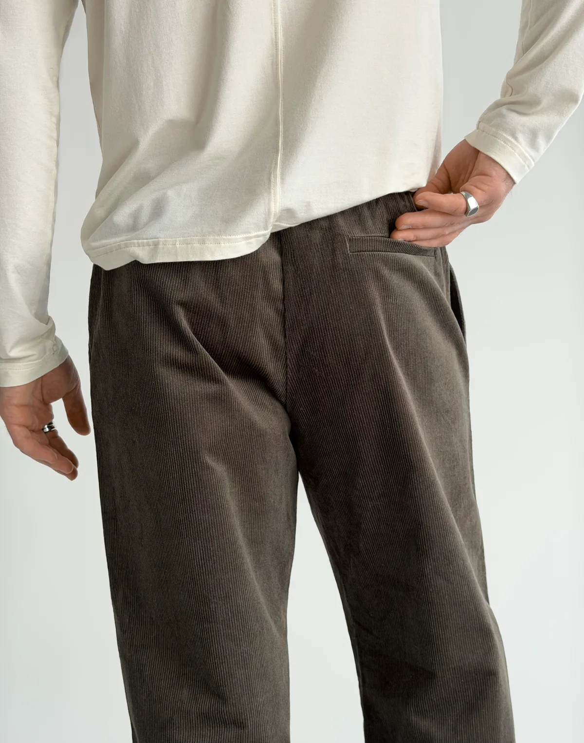 Штани чоловічі з вельвету на гумці на талії, асфальт - Фото 4