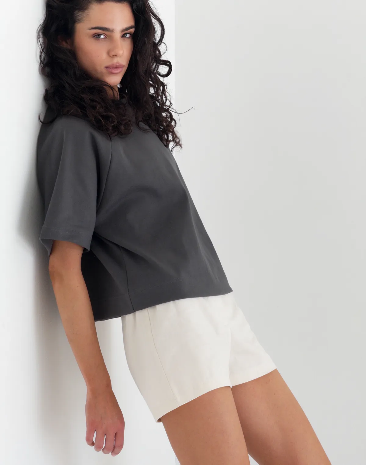 Футболка оверсайз з плотного трикотажу, графіт - Фото 6