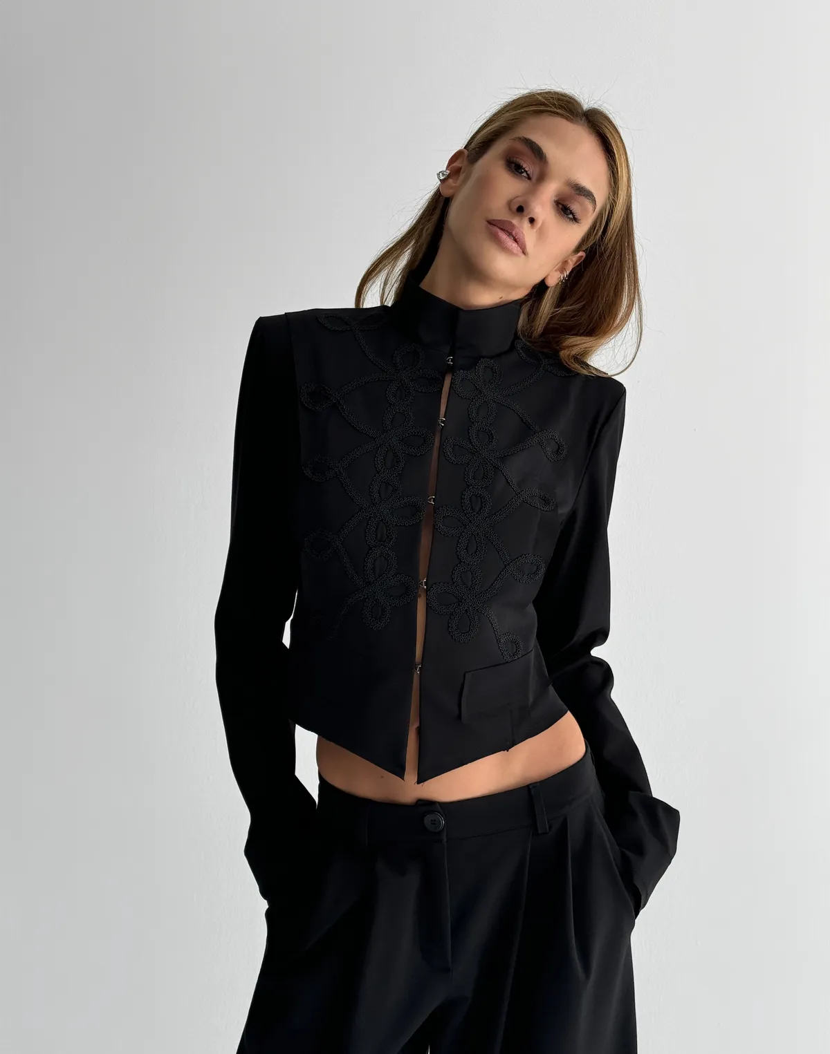 Жакет вкорочений в азійському стилі, чорний - Фото 3