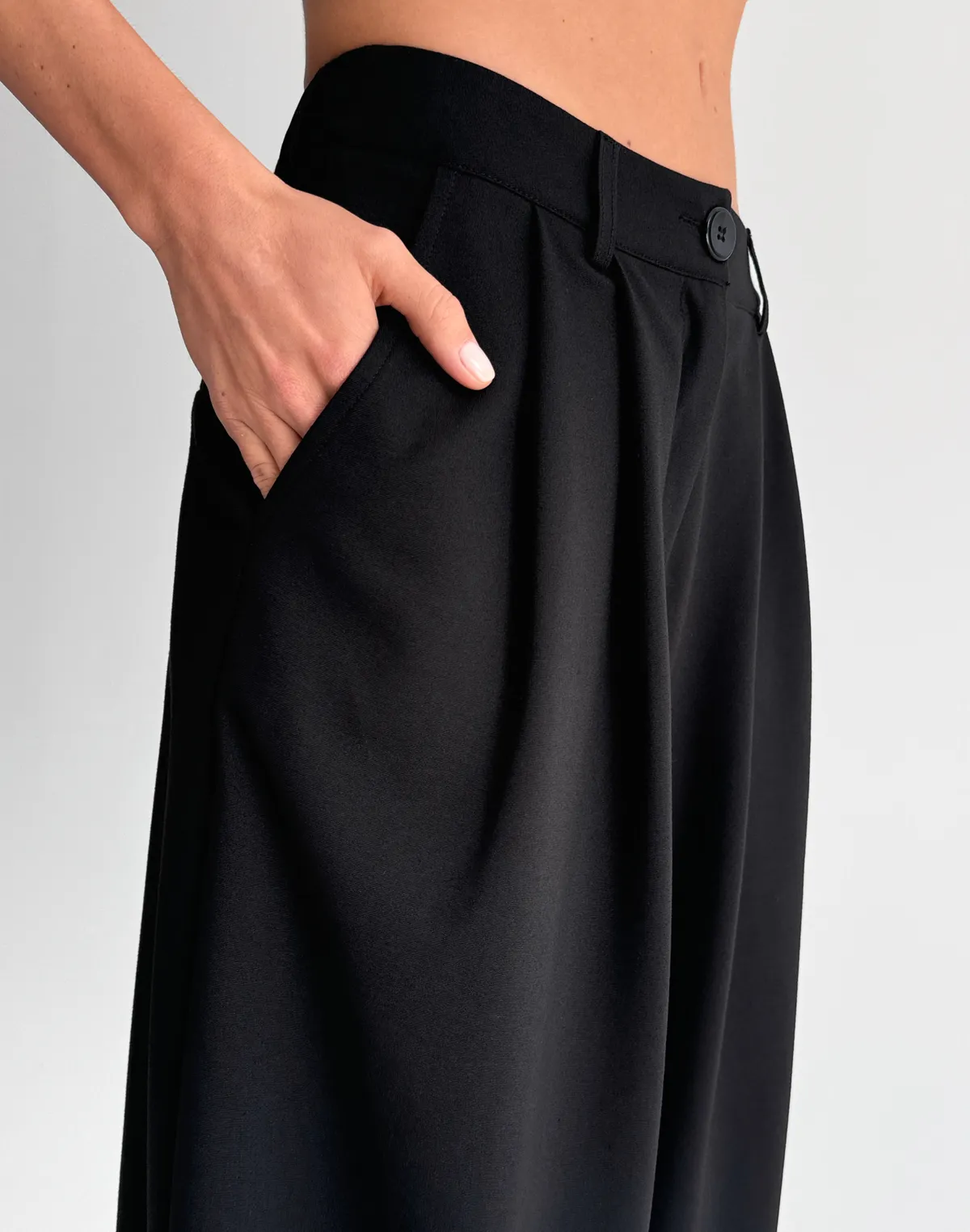 Штани середньої посадки вільного крою, чорні - Фото 6