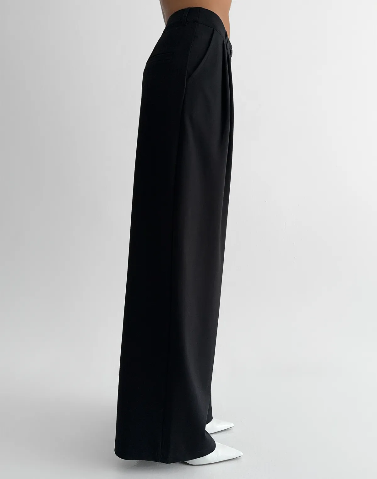 Штани середньої посадки вільного крою, чорні - Фото 5