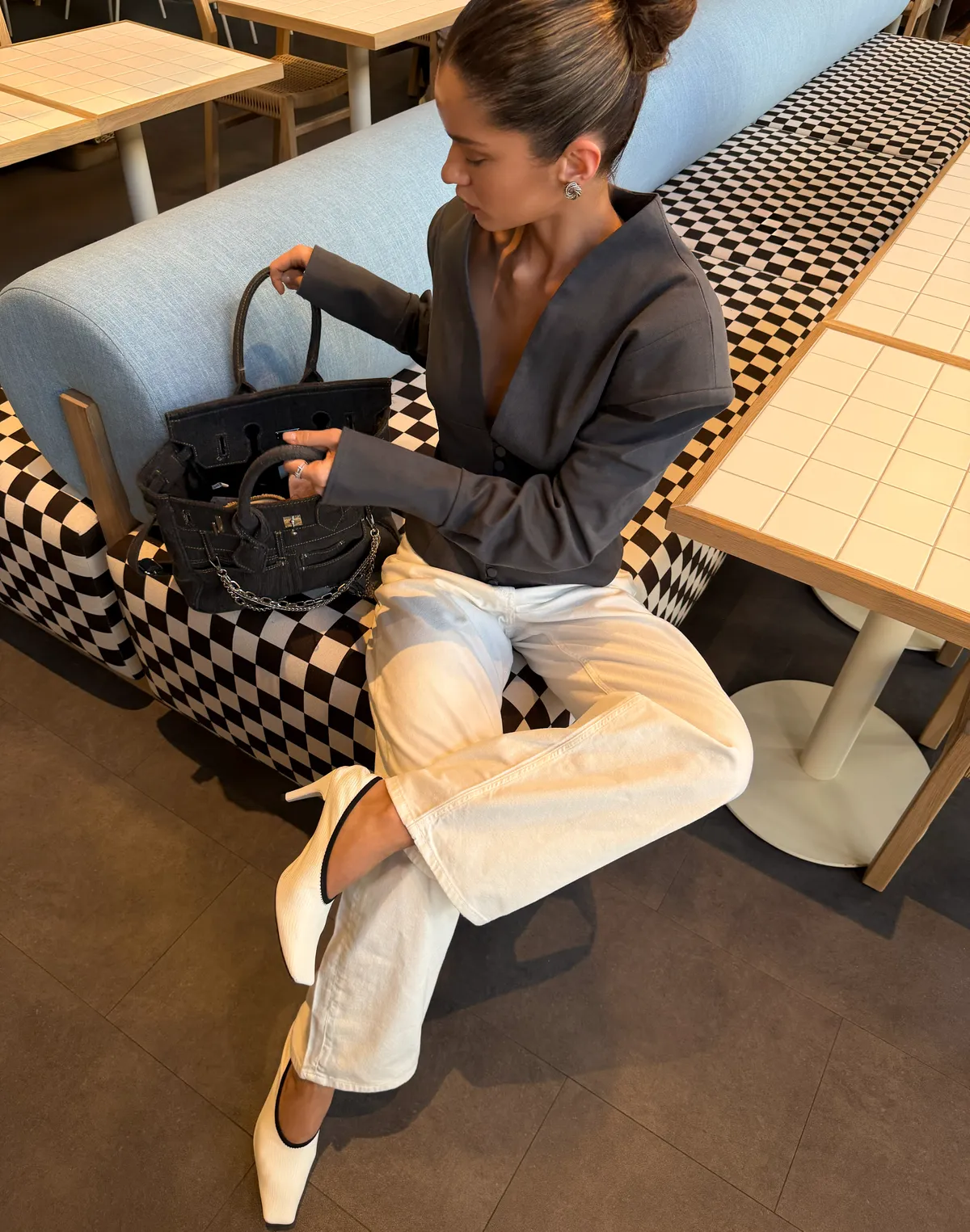 Жакет з V-подібним декольте та ґудзиками, сталевий - Фото 7