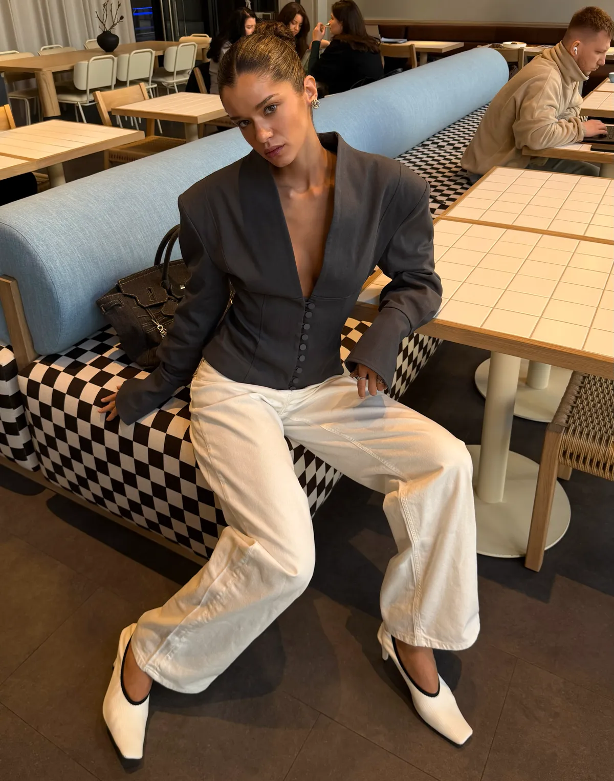 Жакет з V-подібним декольте та ґудзиками, сталевий - Фото 1