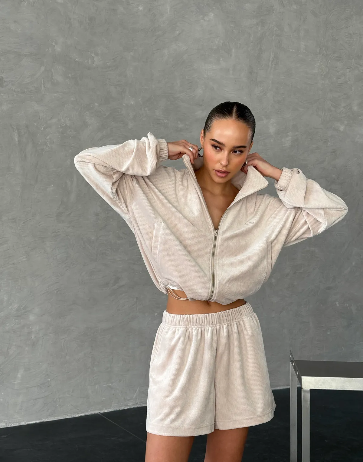 Зіпер велюровий літній жіночий, пудровий беж - Фото 1