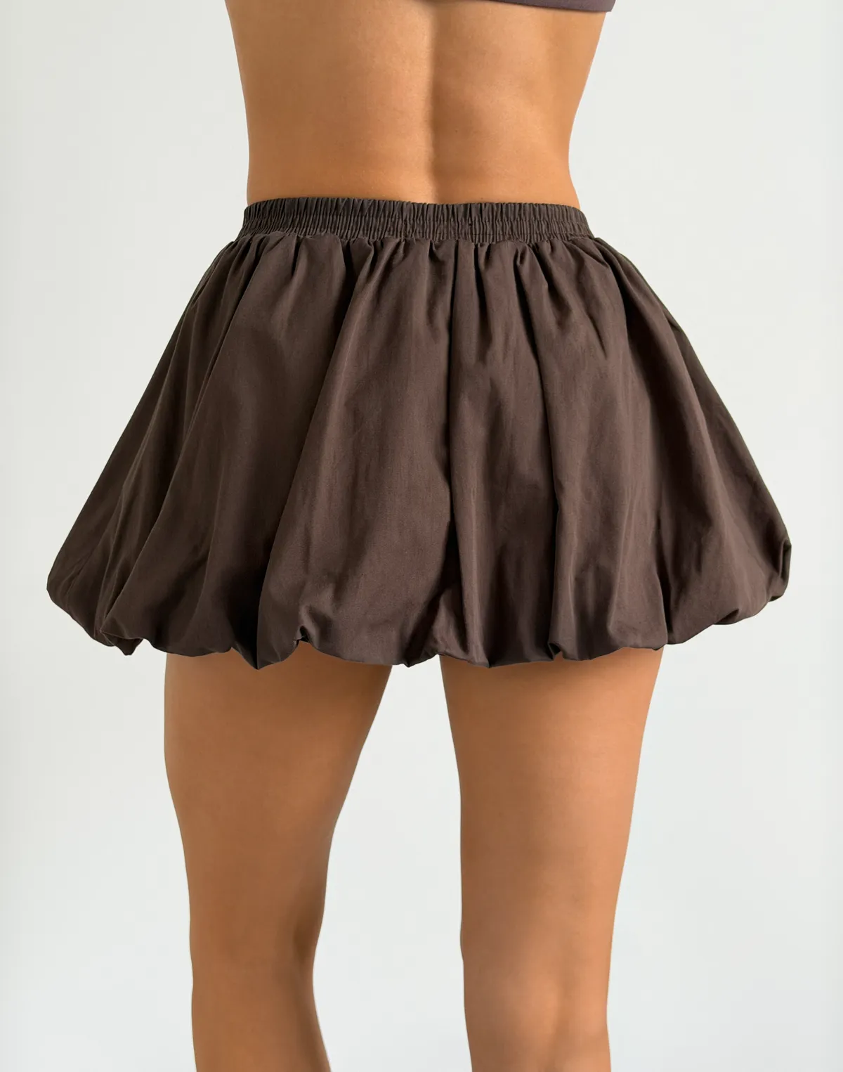 Спідниця міні балон зі вшитими шортиками, шоколадна - Фото 2