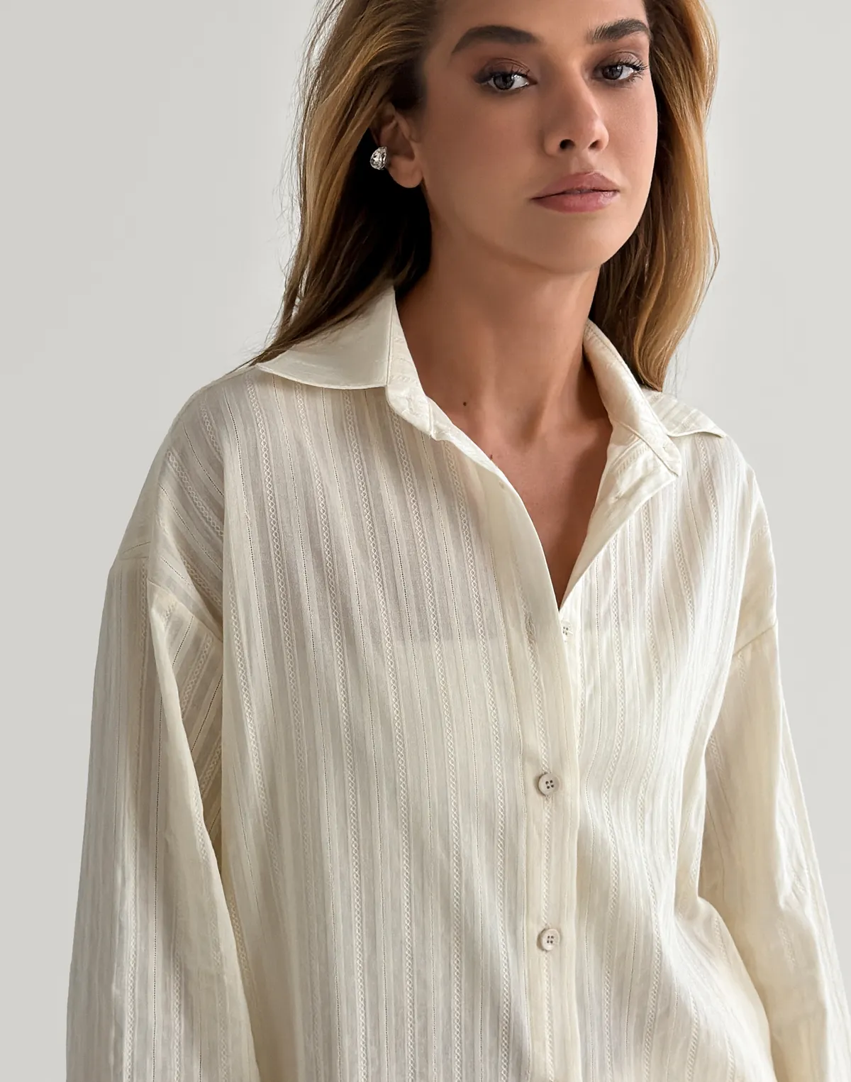 Сорочка бавовняна оверсайз у текстуровану смужку, вершкове масло - Фото 6