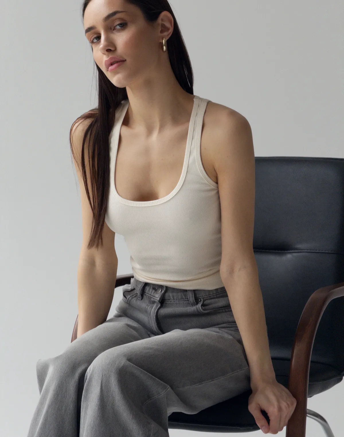 Майка в рубчик класична, пудрова - Фото 7