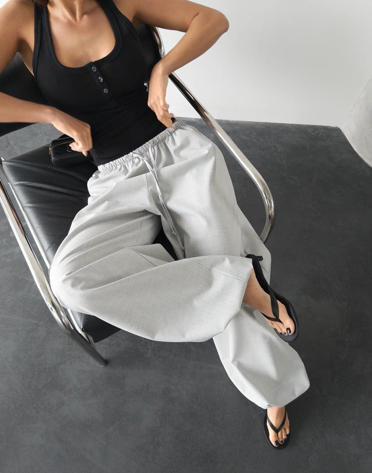 Штани карго у дрібну клітинку, сірі - Фото 3