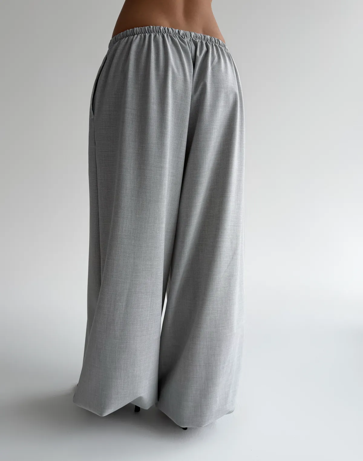 Штани карго у дрібну клітинку, сірі - Фото 2