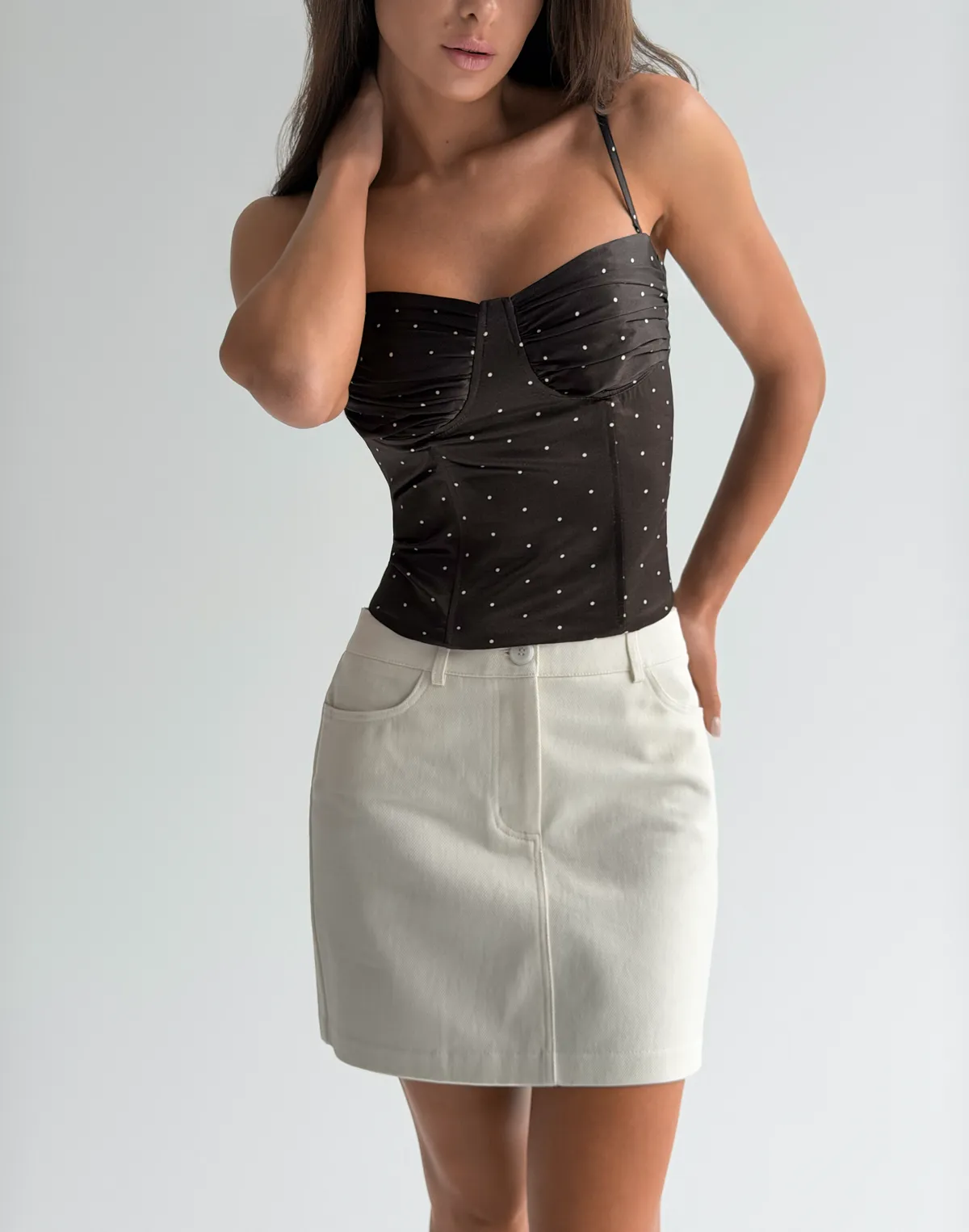 Топ корсетного типу з резинкой по спині, шоколадний в класичний білий горошок - Фото 7