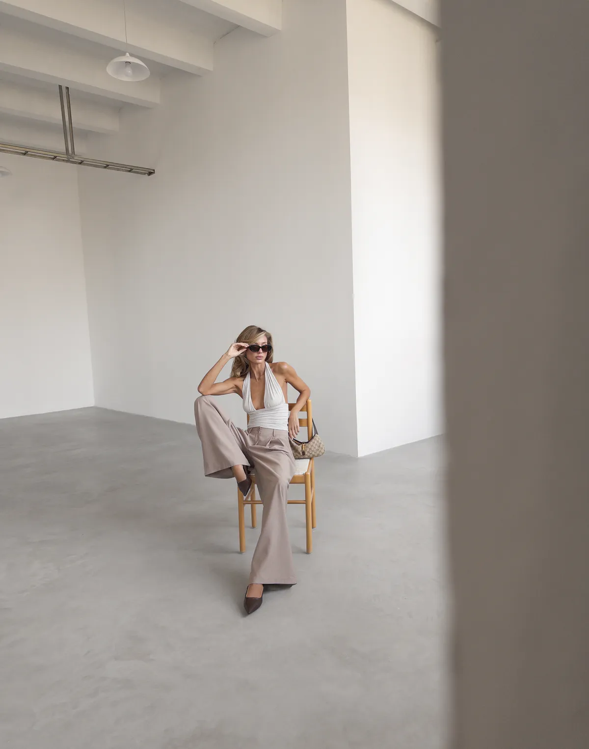 Штани жіночі базові вільного прямого крою, капучино - Фото 3