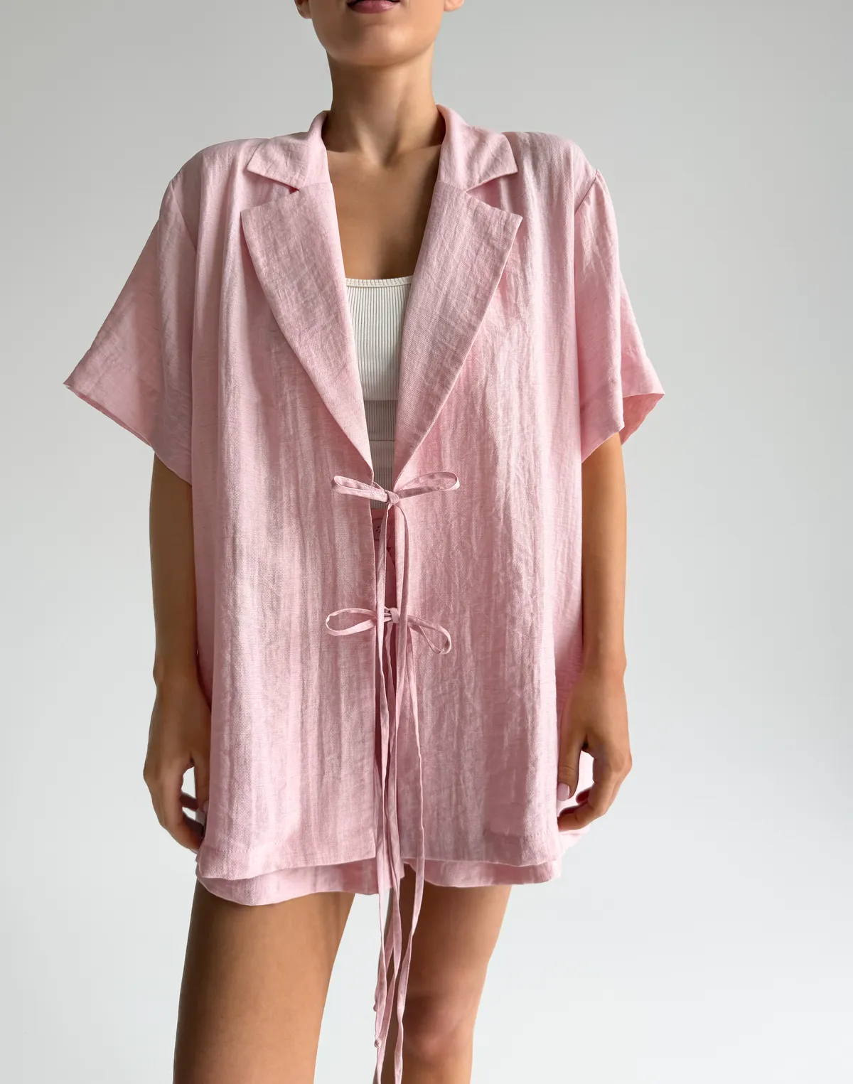 Сорочка на зав'язці та коротким рукавом зі льном у складі, рожева - Фото 7
