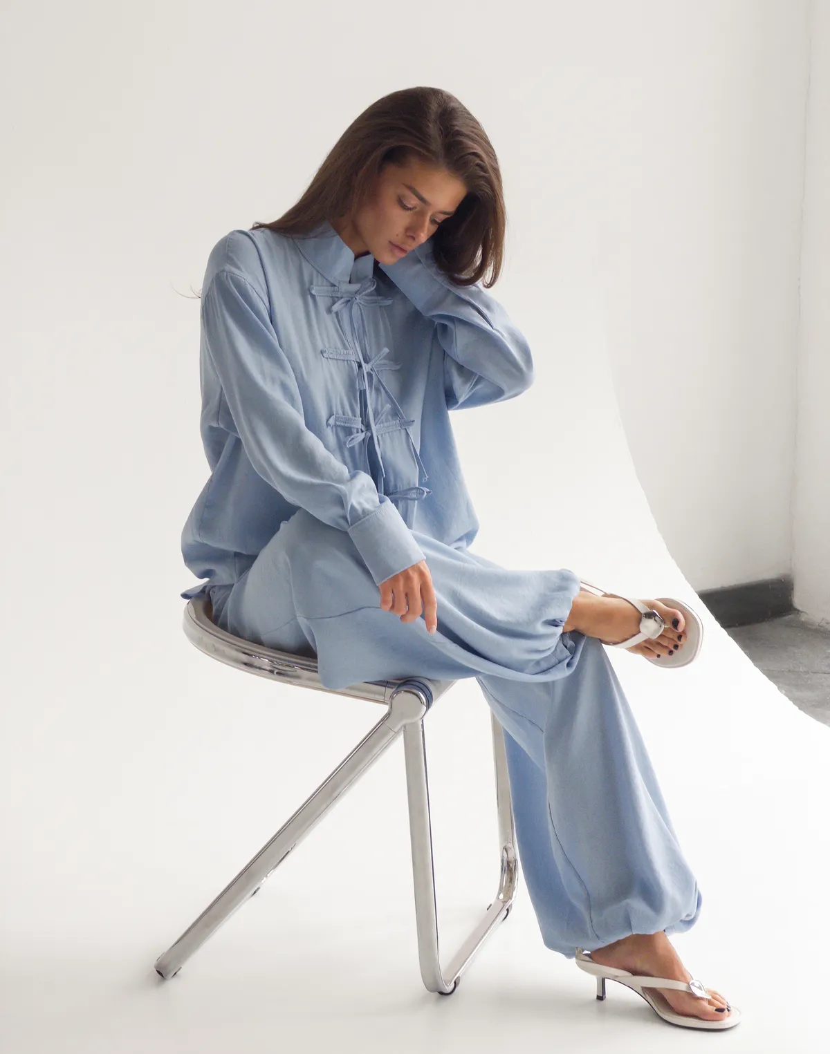 Штани літні текстильні на затяжках знизу, блакитні - Фото 3