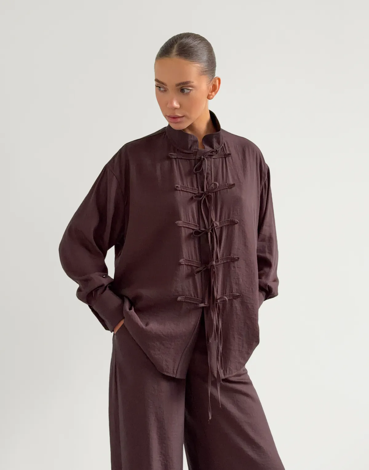 Сорочка в азійському стилі, шоколадна - Фото 1