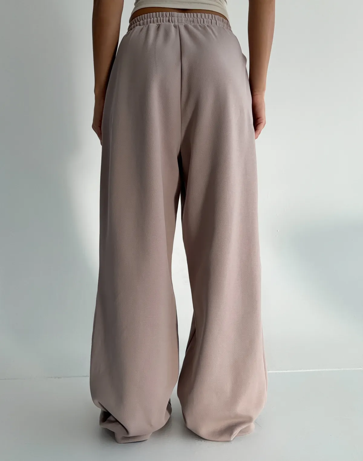 Штани прямого крою спортивні зі шнурком, бежеві - Фото 2