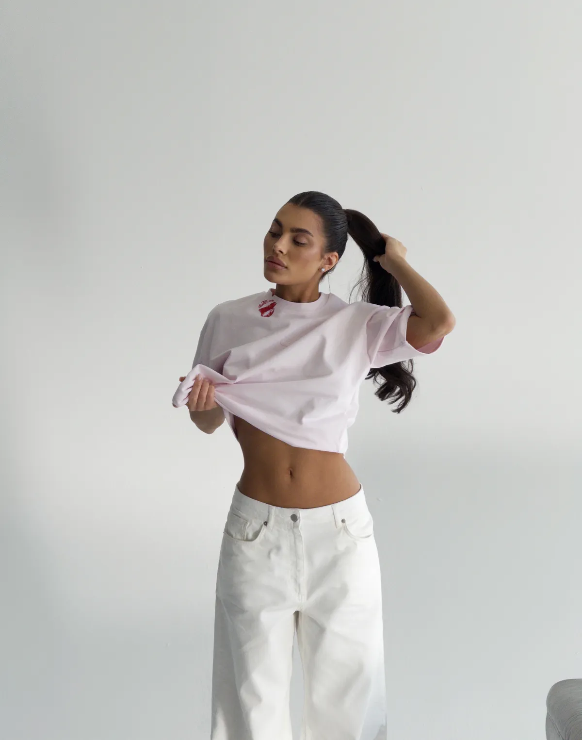 Футболка жіноча зі супер щільного котону оверсайз, рожева з принтом "Wear Lipstick" - Фото 3