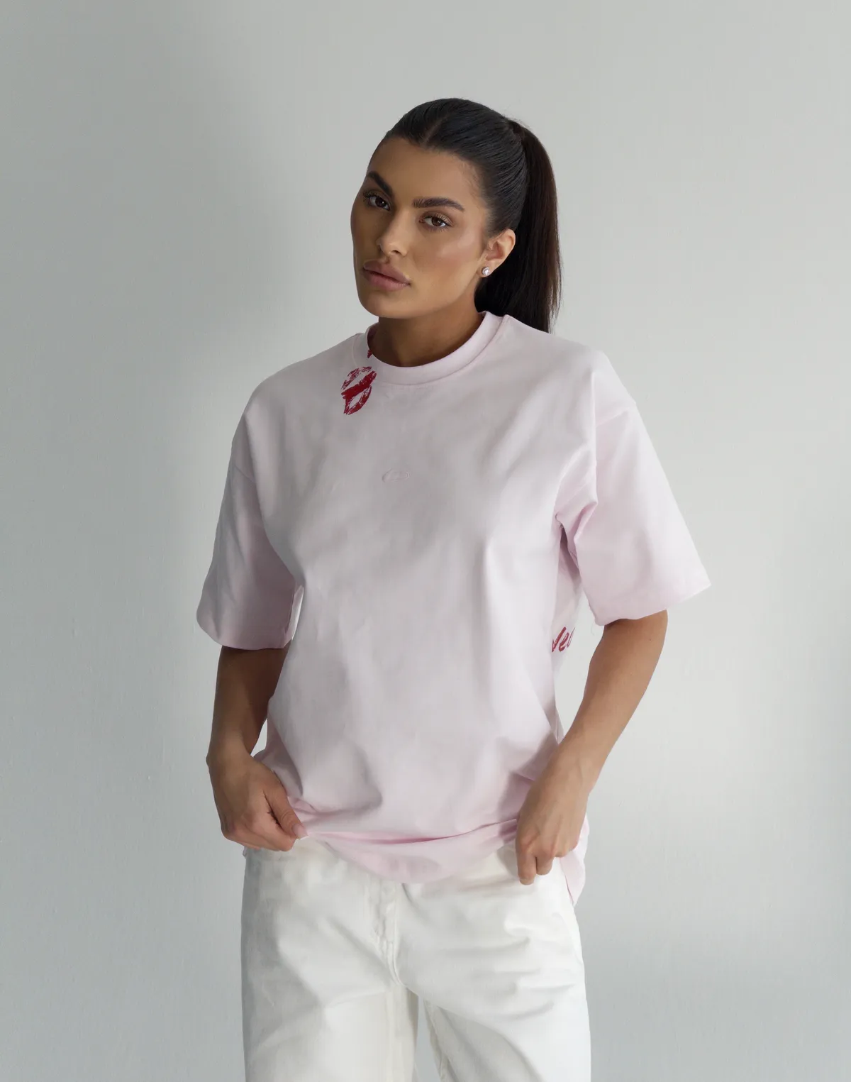 Футболка жіноча зі супер щільного котону оверсайз, рожева з принтом "Wear Lipstick" - Фото 2