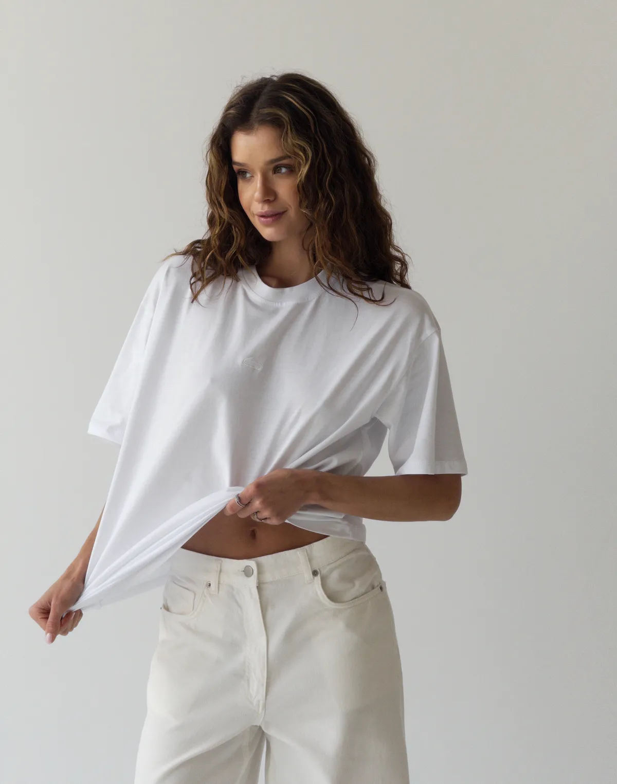 Футболка оверсайз базова середньої щільності, біла - Фото 7