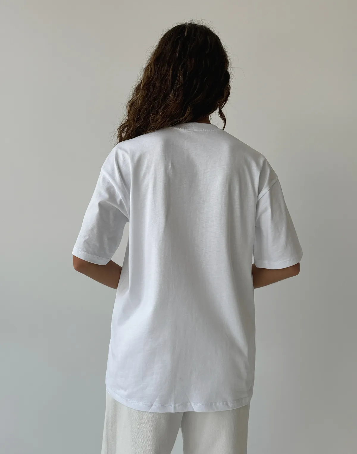 Футболка оверсайз базова середньої щільності, біла - Фото 2