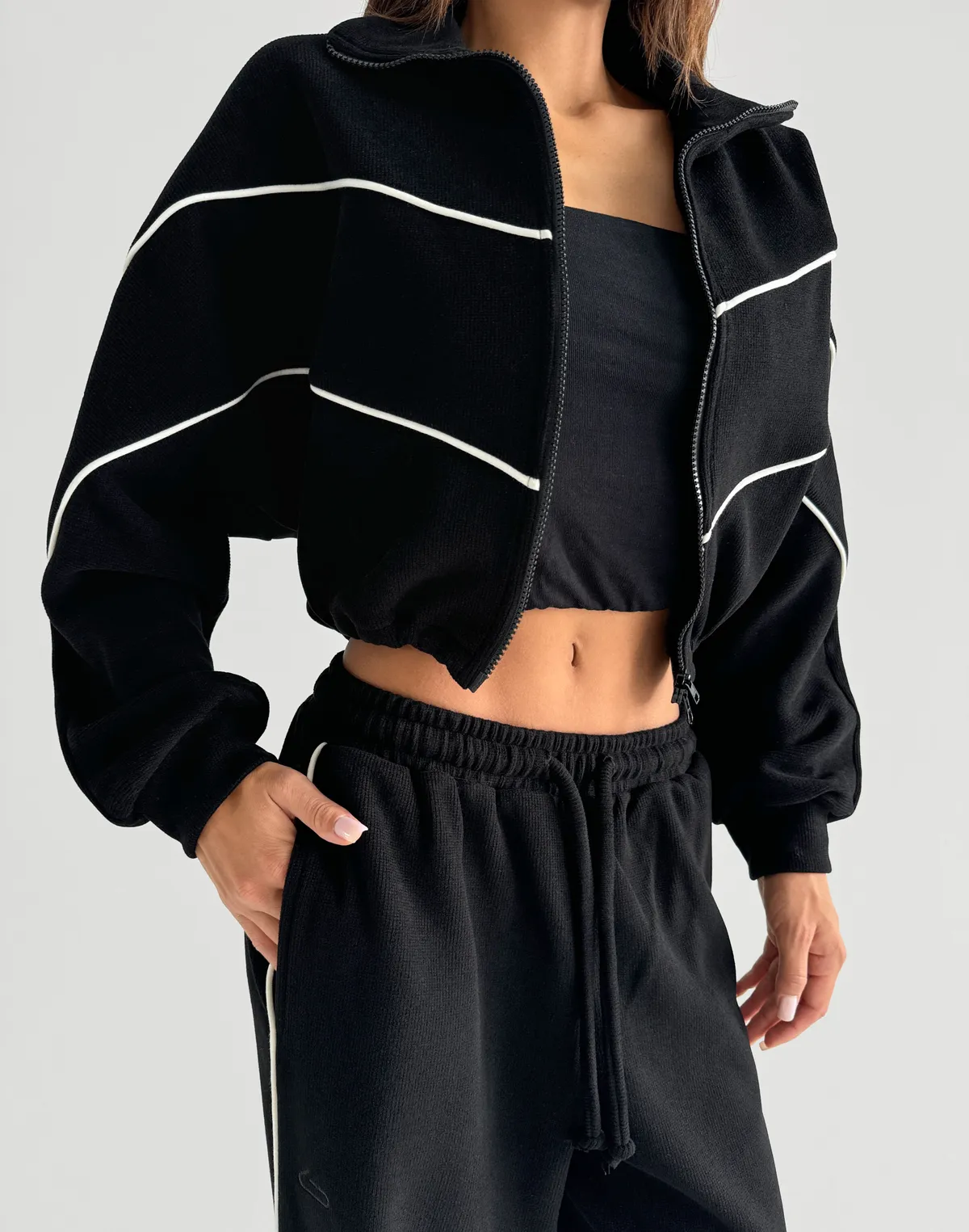 Світшот з двома контрастними кантами з текстурованої тканини, чорний - Фото 3